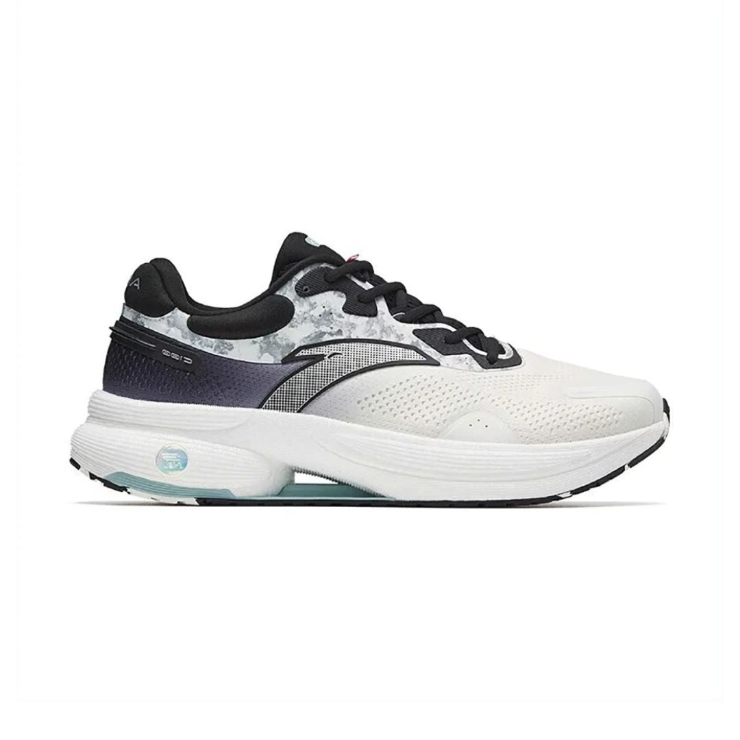 C100 Running Shoes