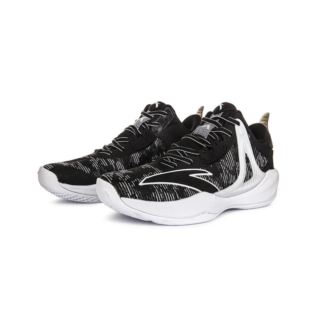 Light Cavalry 8.0 Basketball Shoes