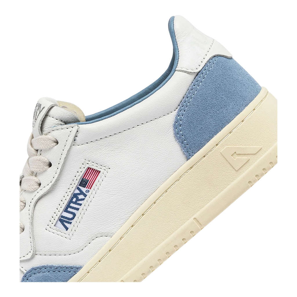 Autry Medalist Low White And Light Blue Women AULW-GS38