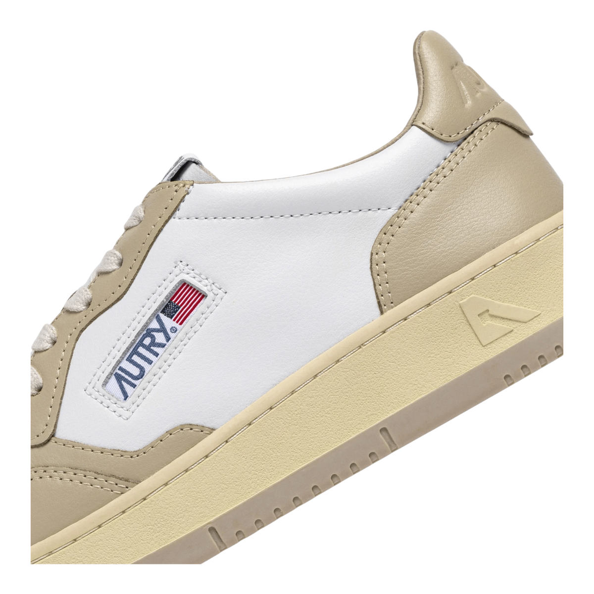 Autry Medalist Low Leather/White Women AULW-WB60