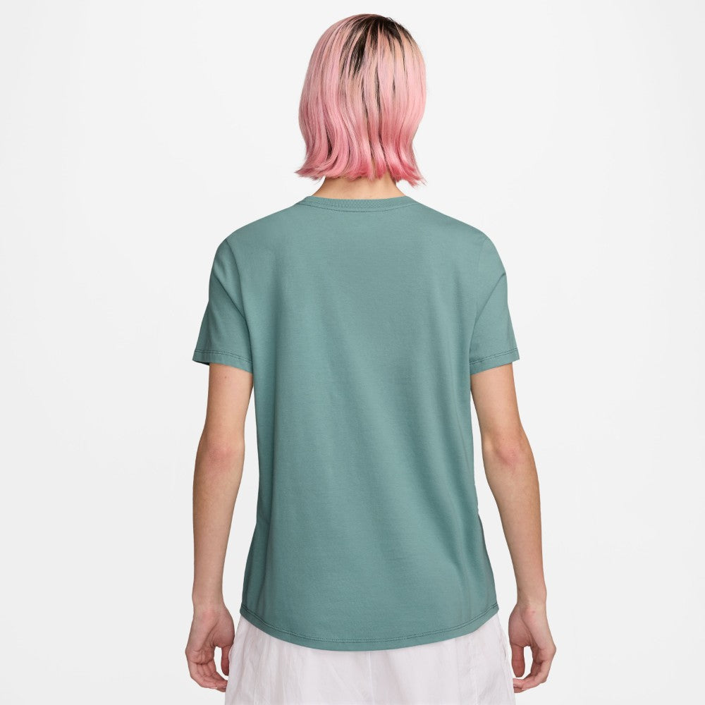 Sportswear Essentials Logo T-Shirt