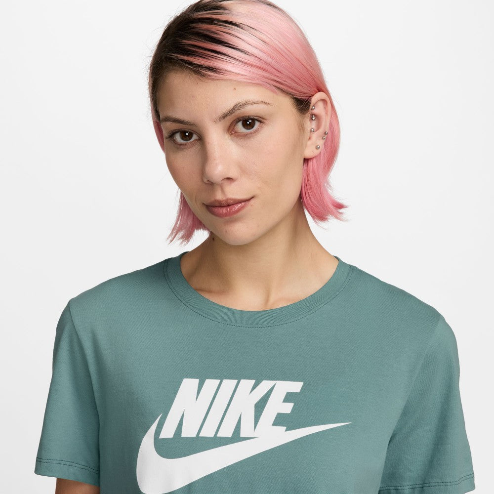 Sportswear Essentials Logo T-Shirt