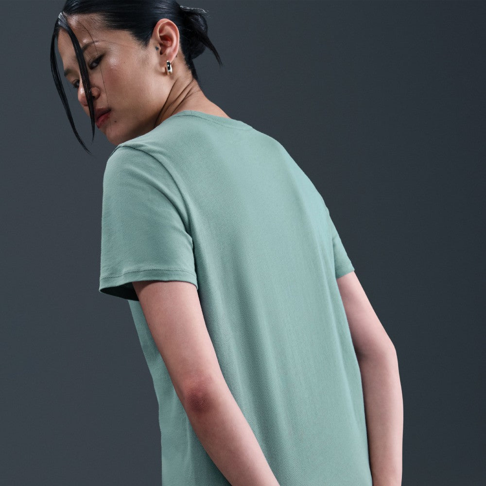 Sportswear Essentials Logo T-Shirt