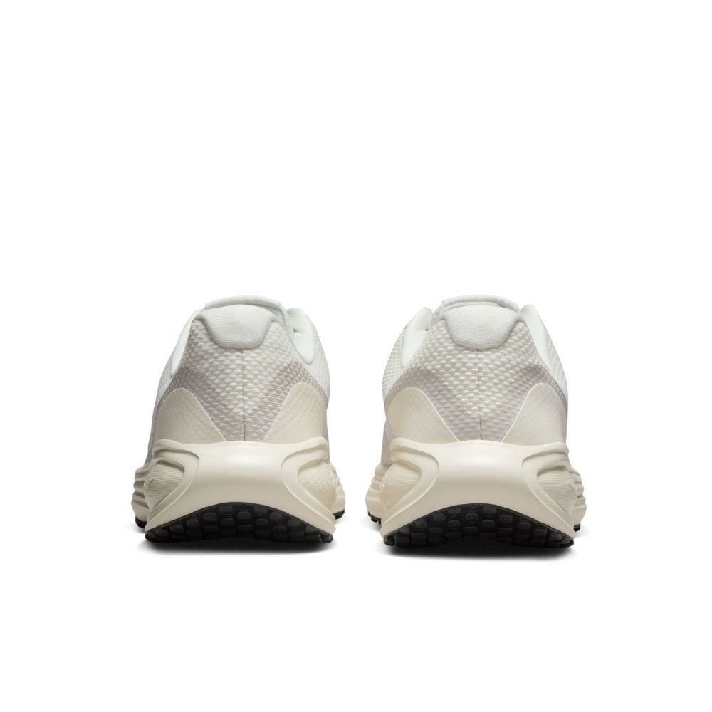 Revolution 8 Road Running Shoes