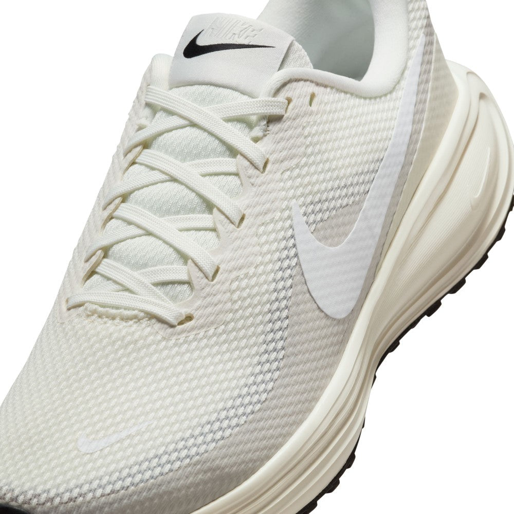 Revolution 8 Road Running Shoes