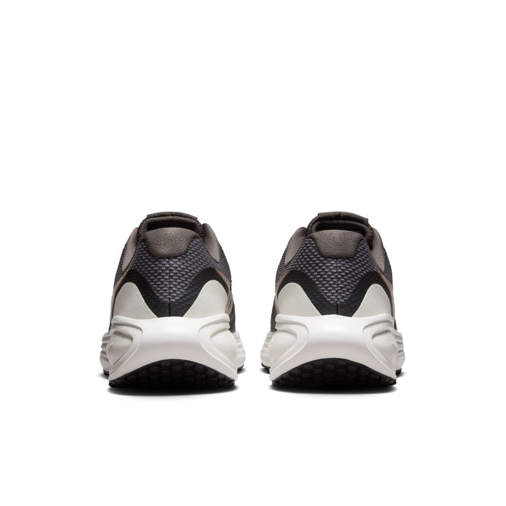 Revolution 8 Road Running Shoes
