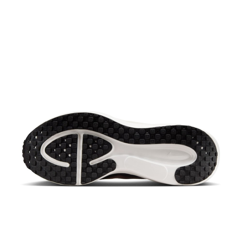 Revolution 8 Road Running Shoes