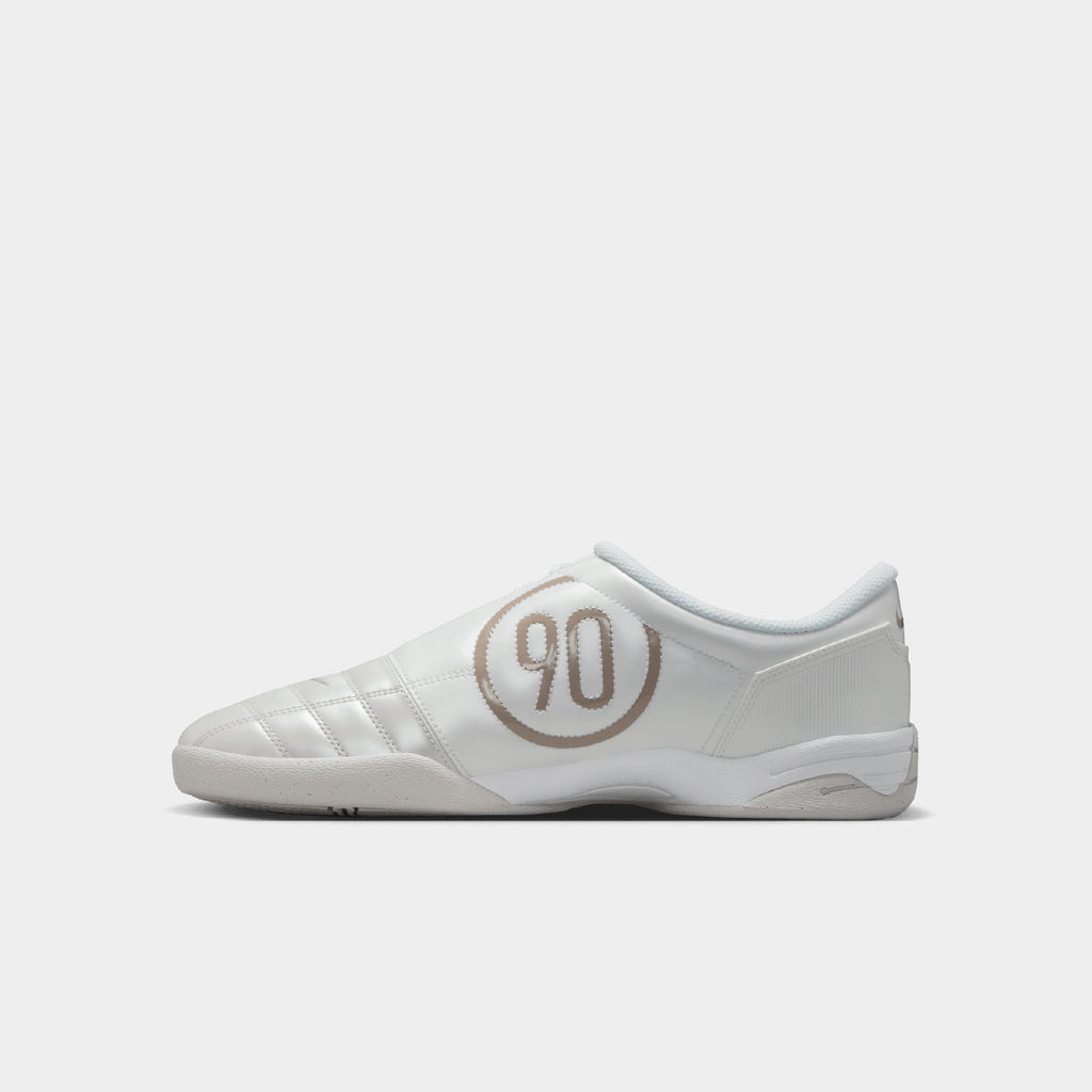 Nike Total 90