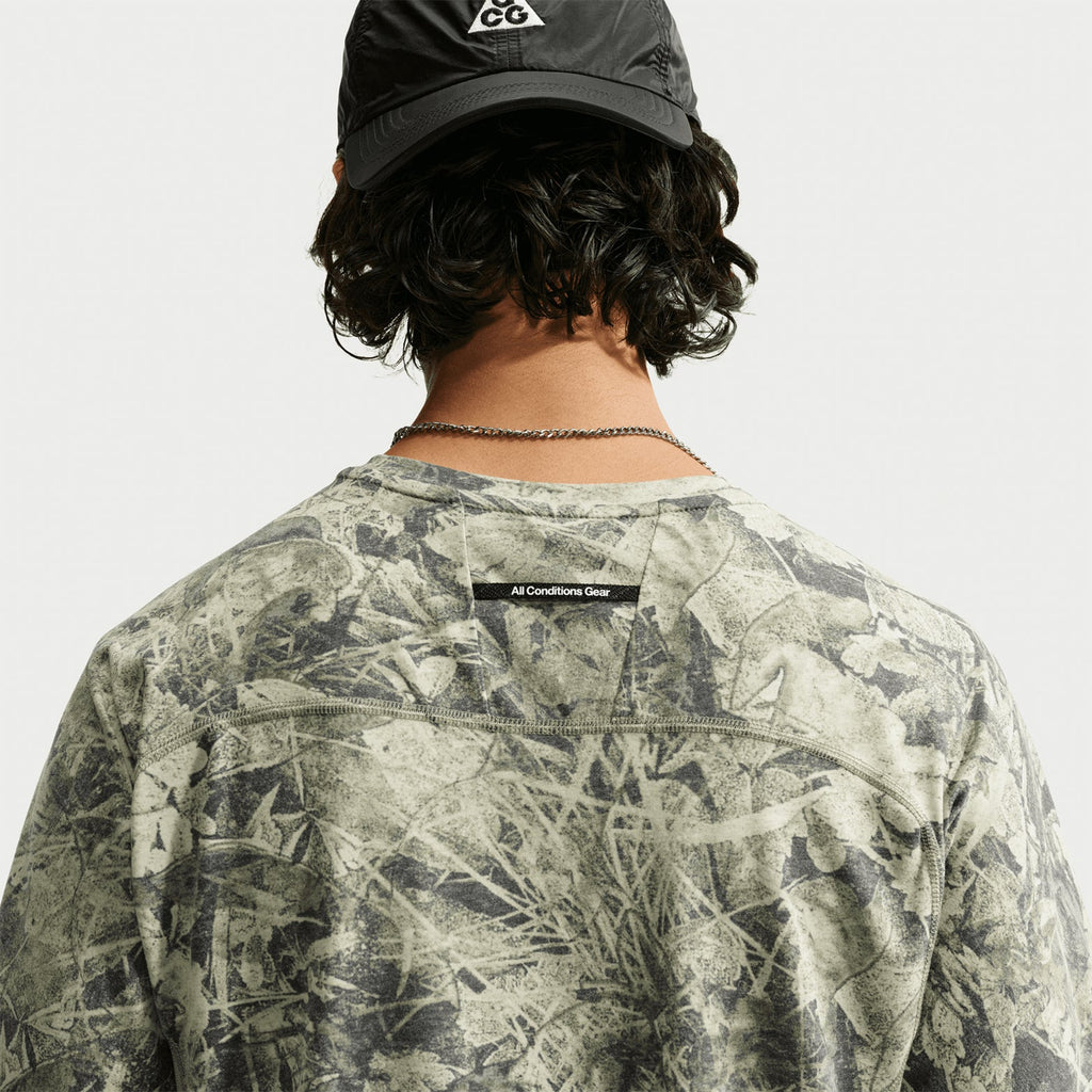 Men's ACG Chamo Camo Solar Chase ADV Running Tee Sequoia / Light Army / Summit White