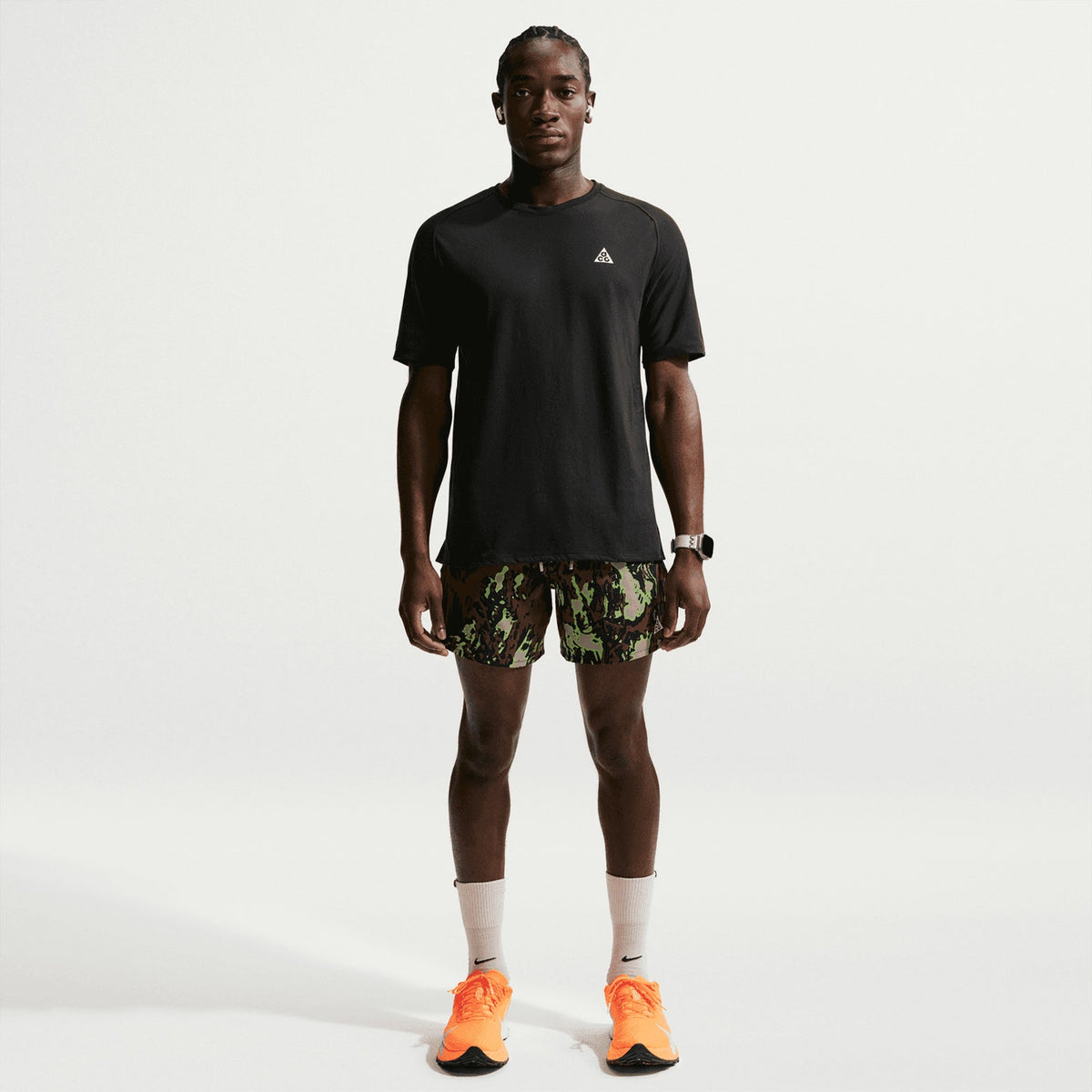 Men's ACG Solar Chase ADV Trail Running Tee Black / Summit White