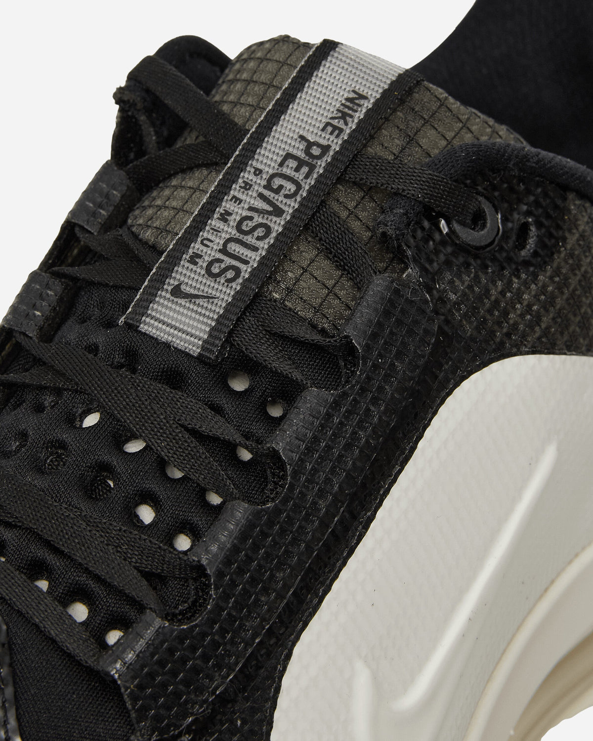 Pegasus Premium Sneakers Black / Sail