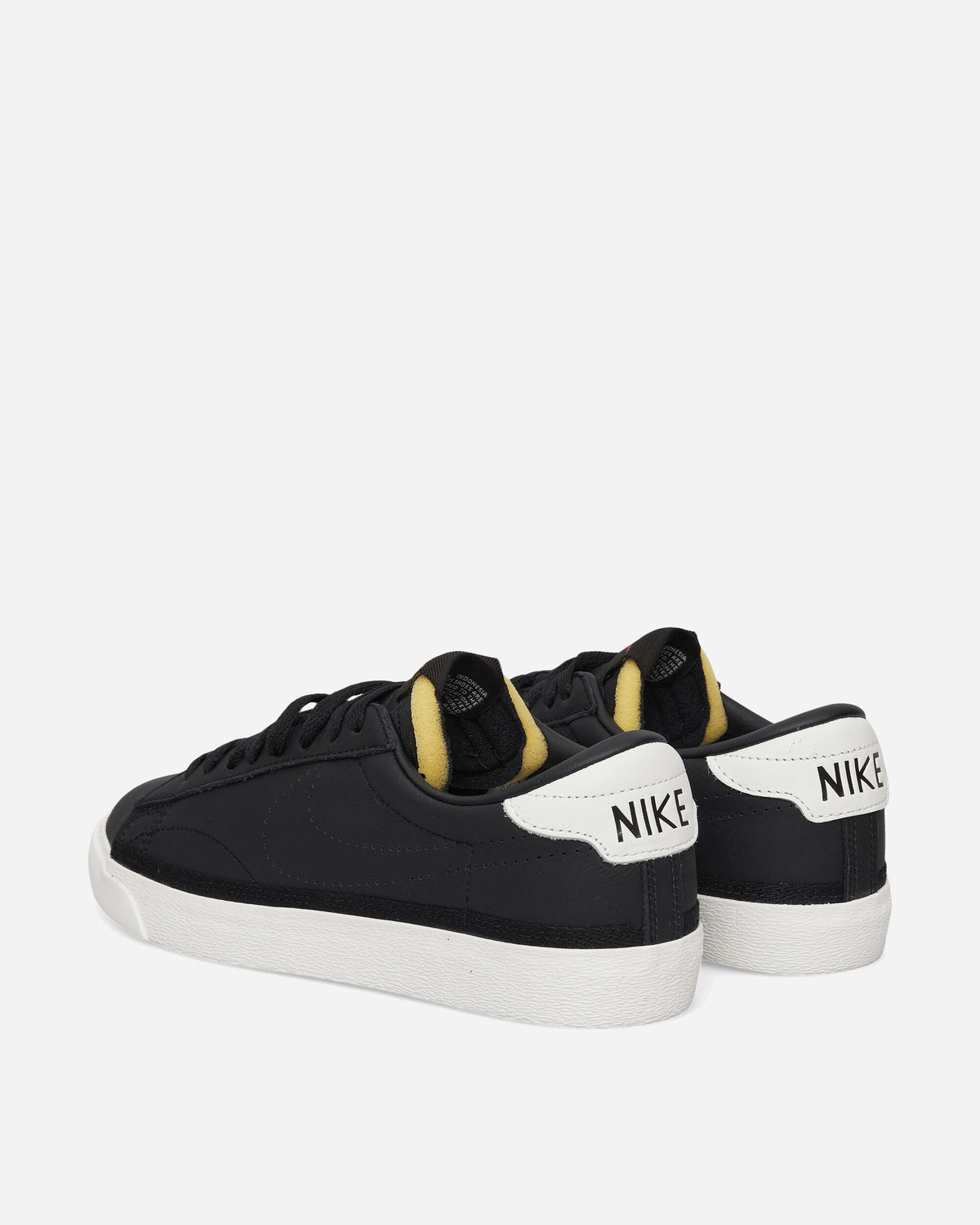 Tennis Classic Sneakers Black / Sail / Team Orange