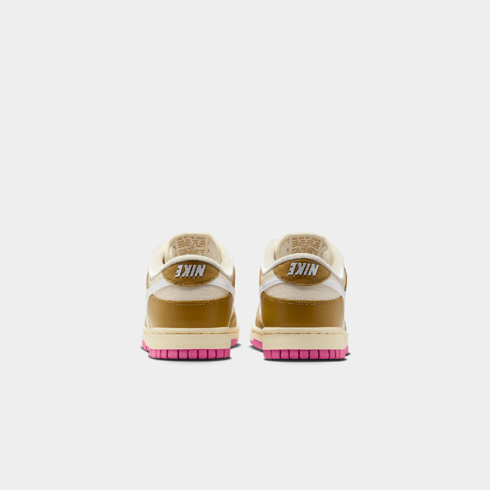 Nike Dunk Low SE (W)