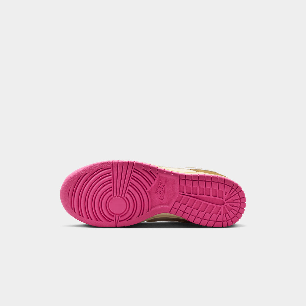 Nike Dunk Low SE (W)